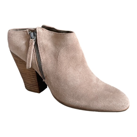 Dolce Vita Hena Taupe Suede Western Mule Booties 8.5 Almond Toe Heel Ankle Boot - Picture 1 of 9